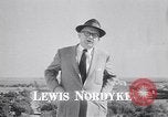 Standbild amerikanische Landwirte Dalhart Texas USA, 1960, aus Sekunde 4 historischem Filmmaterial Videoclip 65675032610