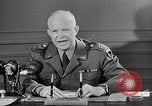 Standbild Dwight D Eisenhower Paris Frankreich, 1951, aus Sekunde 42 historischem Filmmaterial Videoclip 65675032630