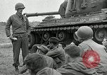 Standbild Us-Panzer und Infanterie im koreanischen Krieg 3 Korea, 1951, aus Sekunde 17 historischem Filmmaterial Videoclip 65675032631