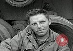 Standbild Us-Panzer und Infanterie im koreanischen Krieg 3 Korea, 1951, aus Sekunde 22 historischem Filmmaterial Videoclip 65675032631