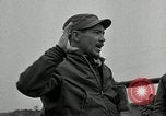 Standbild Us-Panzer und Infanterie im koreanischen Krieg 3 Korea, 1951, aus Sekunde 27 historischem Filmmaterial Videoclip 65675032631
