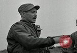 Standbild Us-Panzer und Infanterie im koreanischen Krieg 3 Korea, 1951, aus Sekunde 28 historischem Filmmaterial Videoclip 65675032631