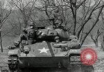 Standbild amerikanische M24 Chaffee Tanks Korea, 1951, aus Sekunde 29 historischem Filmmaterial Videoclip 65675032632
