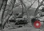 Standbild amerikanische M24 Chaffee Tanks Korea, 1951, aus Sekunde 33 historischem Filmmaterial Videoclip 65675032632