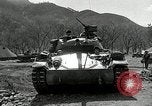 Standbild amerikanische M24 Chaffee Tanks Korea, 1951, aus Sekunde 36 historischem Filmmaterial Videoclip 65675032632