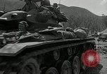 Standbild amerikanische M24 Chaffee Tanks Korea, 1951, aus Sekunde 45 historischem Filmmaterial Videoclip 65675032632