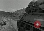 Standbild amerikanische M24 Chaffee Tanks Korea, 1951, aus Sekunde 47 historischem Filmmaterial Videoclip 65675032632