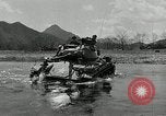 Standbild amerikanische M24 Chaffee Tanks Korea, 1951, aus Sekunde 57 historischem Filmmaterial Videoclip 65675032632
