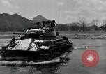 Standbild amerikanische M24 Chaffee Tanks Korea, 1951, aus Sekunde 61 historischem Filmmaterial Videoclip 65675032632