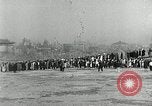 Standbild koreanischen Fluechtlinge Pjöngjang Nordkorea, 1950, aus Sekunde 11 historischem Filmmaterial Videoclip 65675032637