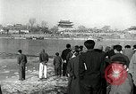 Standbild koreanischen Fluechtlinge Pjöngjang Nordkorea, 1950, aus Sekunde 15 historischem Filmmaterial Videoclip 65675032637