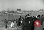 Standbild koreanischen Fluechtlinge Pjöngjang Nordkorea, 1950, aus Sekunde 29 historischem Filmmaterial Videoclip 65675032637