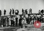 Standbild koreanischen Fluechtlinge Pjöngjang Nordkorea, 1950, aus Sekunde 42 historischem Filmmaterial Videoclip 65675032637