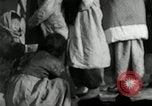Standbild koreanischen Fluechtlinge Pjöngjang Nordkorea, 1950, aus Sekunde 54 historischem Filmmaterial Videoclip 65675032637