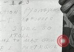 Standbild koreanischen Fluechtlinge Verschiffung über den Fluss Pjöngjang Nordkorea, 1950, aus Sekunde 3 historischem Filmmaterial Videoclip 65675032638