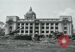 Image obusiers de 155 mm à côté du Capitol Building Séoul Corée du Sud, 1951, de la seconde 9 séquences d'archives historiques vidéo 65675032641