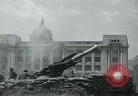Image obusiers de 155 mm à côté du Capitol Building Séoul Corée du Sud, 1951, de la seconde 57 séquences d'archives historiques vidéo 65675032641