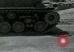 Standbild Sherman Tank Korea, 1951, aus Sekunde 4 historischem Filmmaterial Videoclip 65675032642