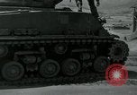 Standbild Sherman Tank Korea, 1951, aus Sekunde 6 historischem Filmmaterial Videoclip 65675032642