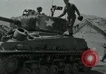 Standbild Sherman Tank Korea, 1951, aus Sekunde 9 historischem Filmmaterial Videoclip 65675032642