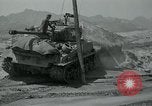 Standbild Sherman Tank Korea, 1951, aus Sekunde 22 historischem Filmmaterial Videoclip 65675032642