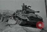 Standbild Sherman Tank Korea, 1951, aus Sekunde 30 historischem Filmmaterial Videoclip 65675032642