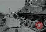 Standbild Sherman Tank Korea, 1951, aus Sekunde 34 historischem Filmmaterial Videoclip 65675032642