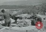 Standbild Sherman Tank Korea, 1951, aus Sekunde 42 historischem Filmmaterial Videoclip 65675032642
