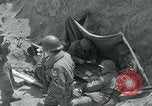 Standbild Sherman Tank Korea, 1951, aus Sekunde 58 historischem Filmmaterial Videoclip 65675032642