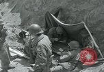 Standbild Sherman Tank Korea, 1951, aus Sekunde 59 historischem Filmmaterial Videoclip 65675032642