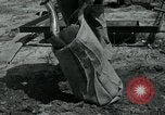 Standbild 155 mm Howitzer Seoul Korea, 1951, aus Sekunde 6 historischem Filmmaterial Videoclip 65675032645