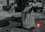 Standbild 155 mm Howitzer Seoul Korea, 1951, aus Sekunde 7 historischem Filmmaterial Videoclip 65675032645