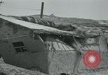 Standbild Sherman Tank Seoul Korea, 1951, aus Sekunde 7 historischem Filmmaterial Videoclip 65675032646