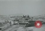 Standbild Sherman Tank Seoul Korea, 1951, aus Sekunde 18 historischem Filmmaterial Videoclip 65675032646