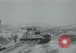 Standbild Sherman Tank Seoul Korea, 1951, aus Sekunde 21 historischem Filmmaterial Videoclip 65675032646