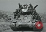 Standbild Sherman Tank Seoul Korea, 1951, aus Sekunde 22 historischem Filmmaterial Videoclip 65675032646