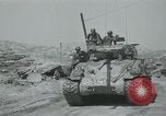 Standbild Sherman Tank Seoul Korea, 1951, aus Sekunde 31 historischem Filmmaterial Videoclip 65675032646