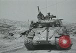 Standbild Sherman Tank Seoul Korea, 1951, aus Sekunde 32 historischem Filmmaterial Videoclip 65675032646