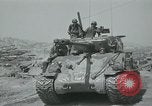 Standbild Sherman Tank Seoul Korea, 1951, aus Sekunde 33 historischem Filmmaterial Videoclip 65675032646