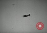 Standbild Bombenangriffe Chosin Reservoir Korea, 1950, aus Sekunde 3 historischem Filmmaterial Videoclip 65675032650