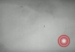Standbild Bombenangriffe Chosin Reservoir Korea, 1950, aus Sekunde 12 historischem Filmmaterial Videoclip 65675032650