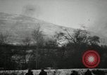 Standbild Bombenangriffe Chosin Reservoir Korea, 1950, aus Sekunde 15 historischem Filmmaterial Videoclip 65675032650