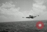 Standbild Bombenangriffe Chosin Reservoir Korea, 1950, aus Sekunde 47 historischem Filmmaterial Videoclip 65675032650