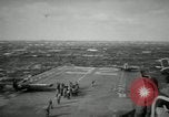 Standbild Bombenangriffe Chosin Reservoir Korea, 1950, aus Sekunde 52 historischem Filmmaterial Videoclip 65675032650