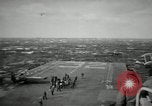 Standbild Bombenangriffe Chosin Reservoir Korea, 1950, aus Sekunde 53 historischem Filmmaterial Videoclip 65675032650