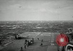 Standbild Bombenangriffe Chosin Reservoir Korea, 1950, aus Sekunde 54 historischem Filmmaterial Videoclip 65675032650