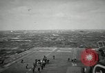 Standbild Bombenangriffe Chosin Reservoir Korea, 1950, aus Sekunde 56 historischem Filmmaterial Videoclip 65675032650