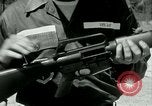 Standbild AR-15 Gewehr Florida USA, 1963, aus Sekunde 55 historischem Filmmaterial Videoclip 65675032651