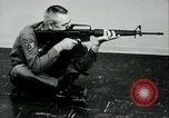 Standbild M-16 Gewehr United States USA, 1967, aus Sekunde 47 historischem Filmmaterial Videoclip 65675032655