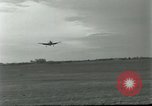 Standbild T-28 Trojan Vietnam, 1962, aus Sekunde 42 historischem Filmmaterial Videoclip 65675032660
